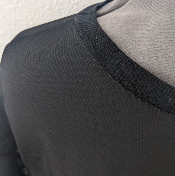 Sheer Short Sleeve Top - Picture 2 of 3